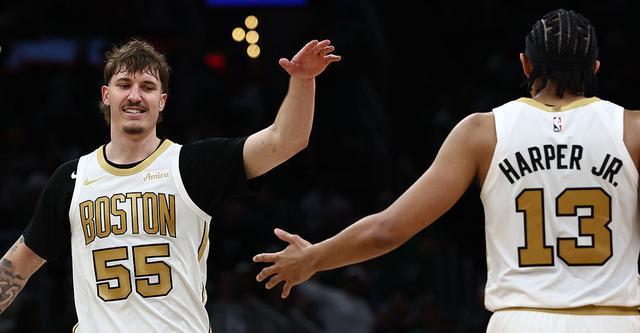 世界杯手机观看平台-绿军三名球员同场创生涯得分新高 为队史首次